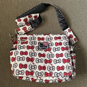 JuJuBe X Hello Kitty messenger diaper bag